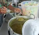 «لونتونگ اوپور» صبحانه‌ای رایج در سیلاکپ است.