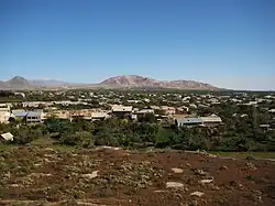 Norashen (left) and Verin Artashat (right) as seen from the ruins of دوین.