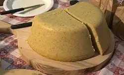یکی از روش‌های سرو پولنتا ایتالیایی