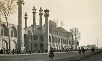 نمایی از مسجد سپهسالار و خیابان سیروس (خیابان مصطفی خمینی کنونی)