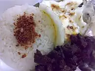 تاپا (در پایین)